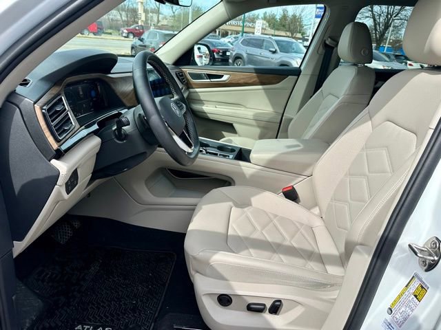 Used 2024 Volkswagen Atlas SE image 12