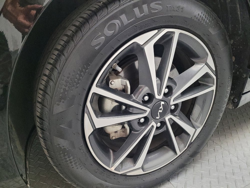 Used 2024 Kia Forte LXS image 31