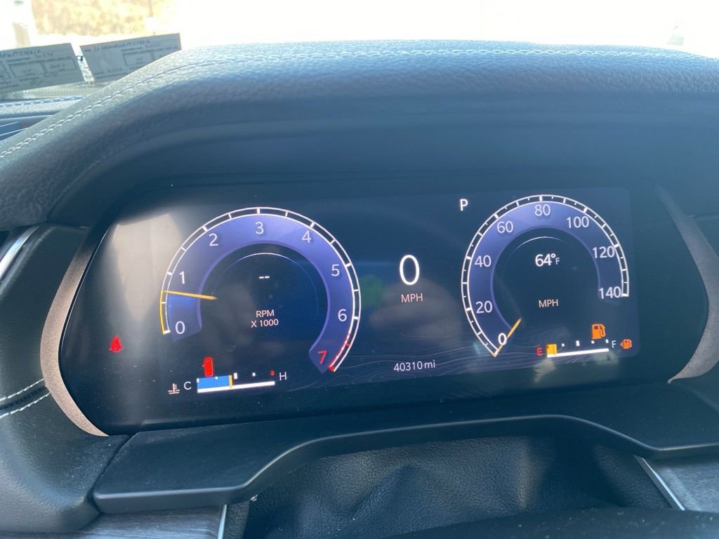 Used 2023 Jeep Grand Cherokee Limited w/ Black Appearance Package image 36