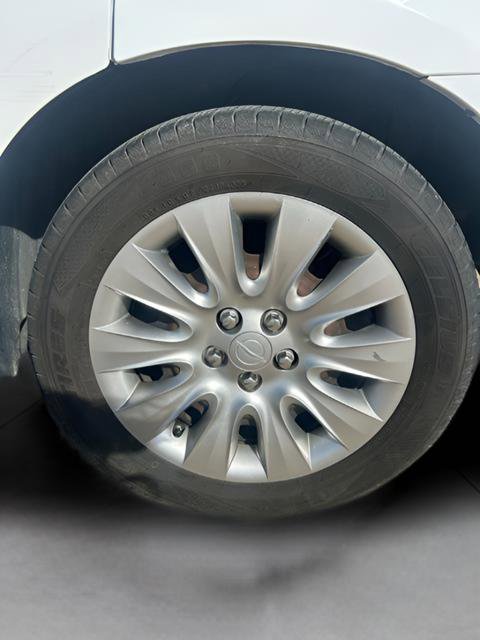 Used 2013 Chrysler 200 LX FWD image 26