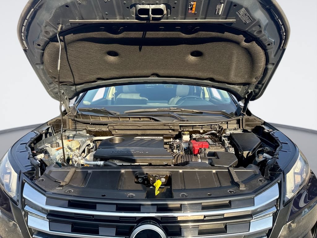 Used 2025 Nissan Rogue SV AWD/4WD image 18