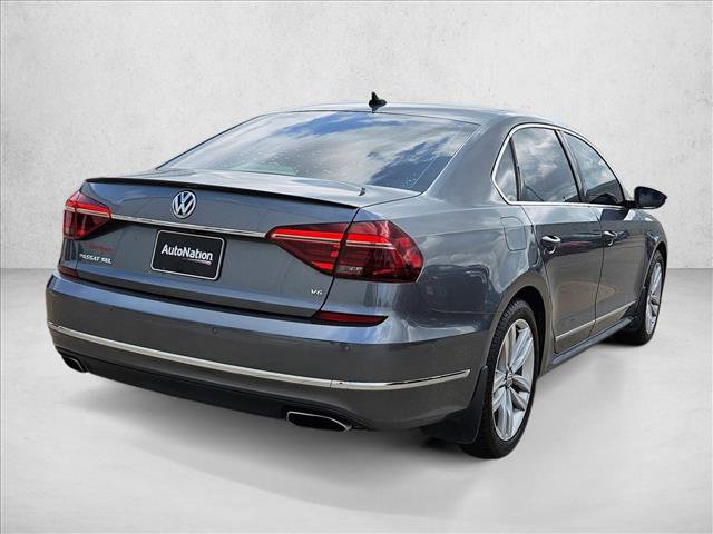 Used 2017 Volkswagen Passat 3.6 SEL Premium FWD image 5