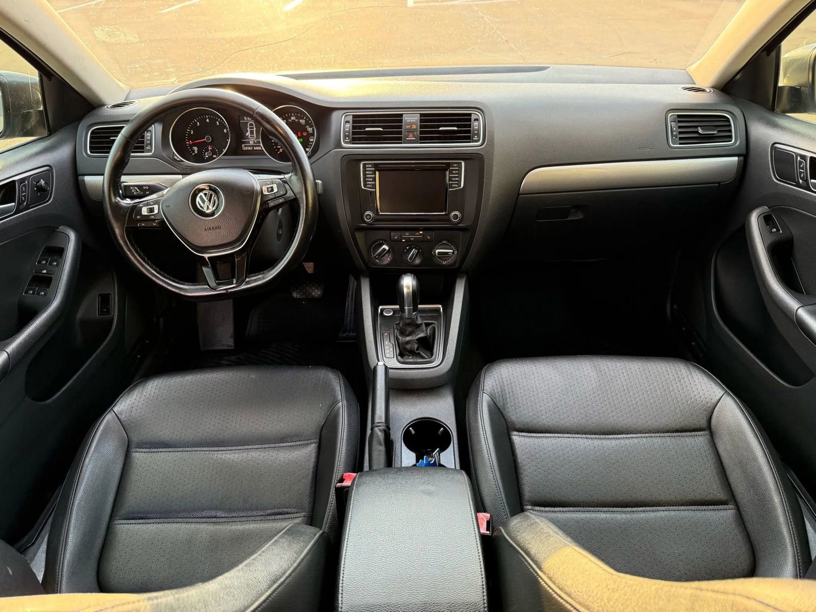 Used 2017 Volkswagen Jetta SE image 13