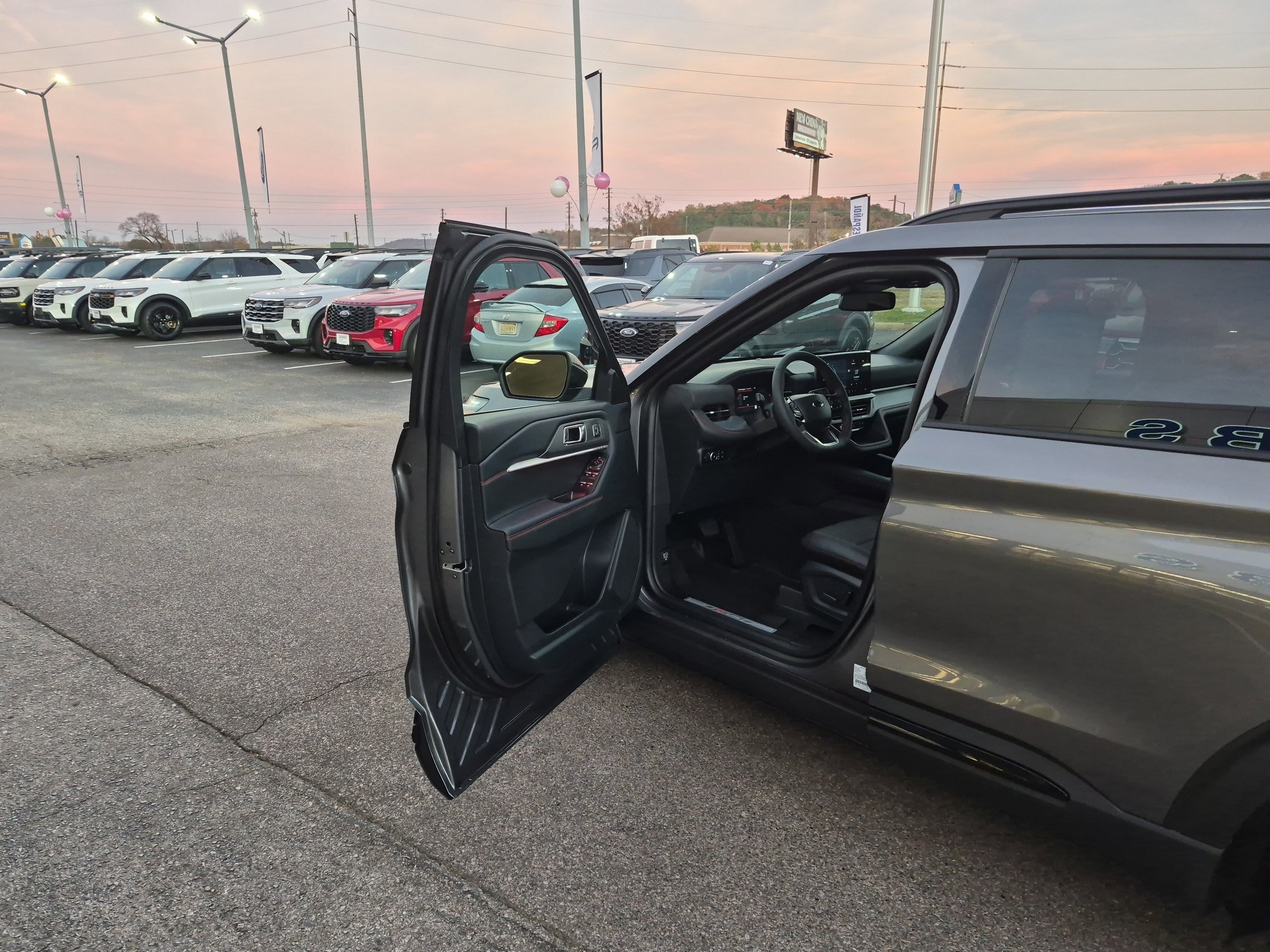 New 2026 Ford Explorer ST-Line w/ Premium Package image 9