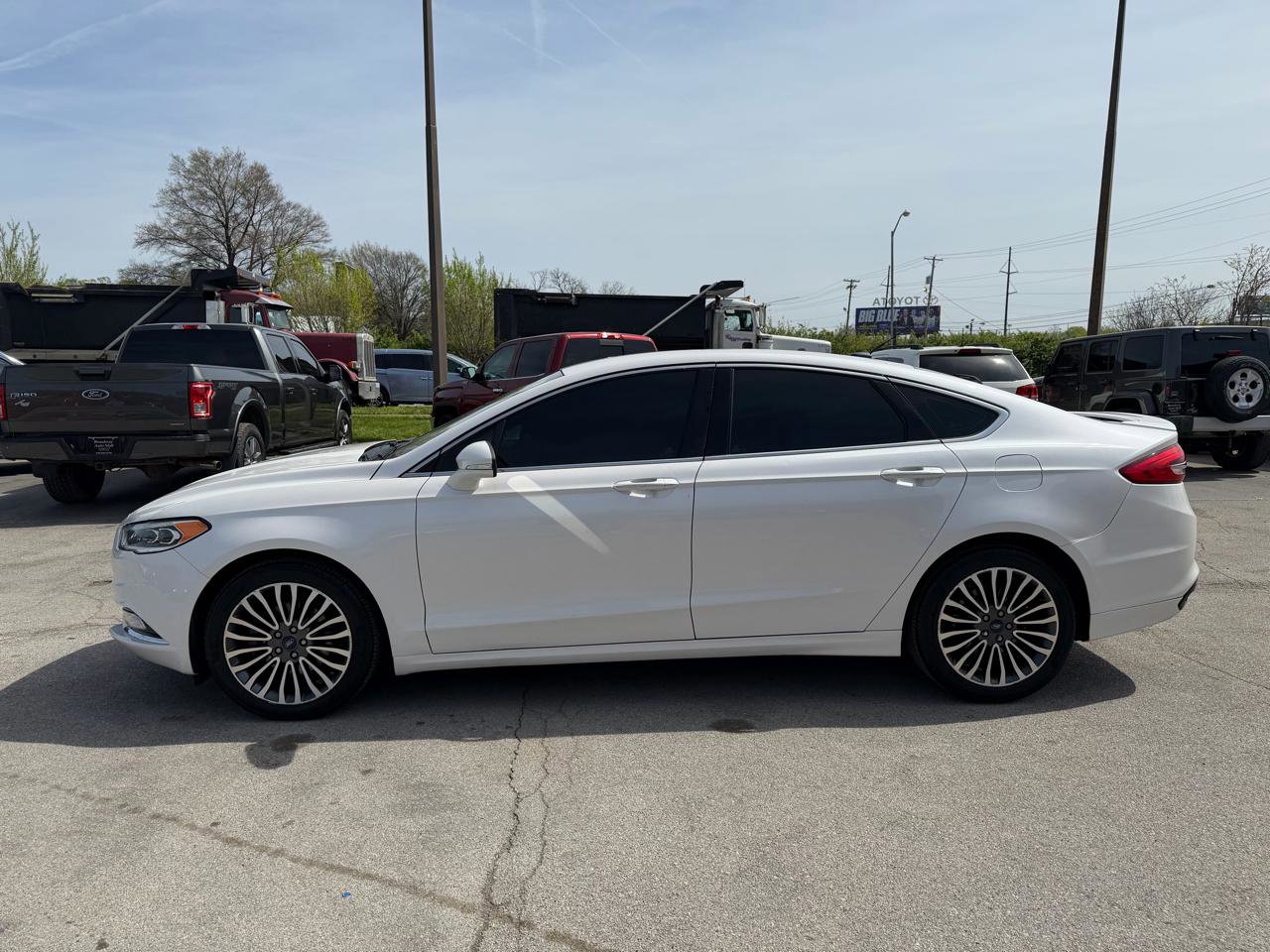 Used 2018 Ford Fusion Titanium FWD image 6