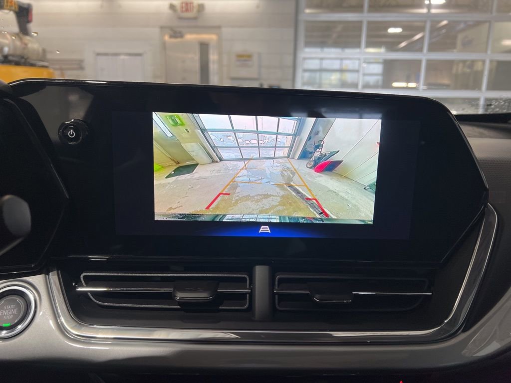 New 2026 Chevrolet Trax LT w/ Sunroof Package image 19