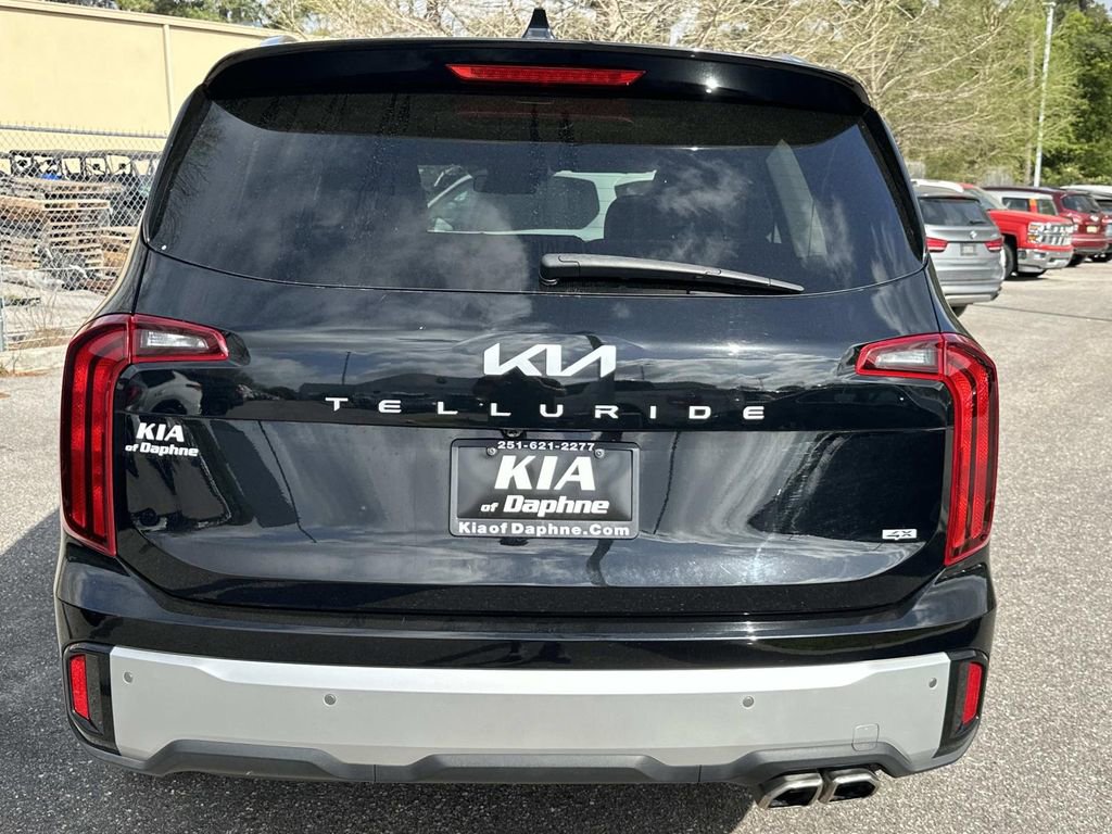Used 2024 Kia Telluride S w/ S Sunroof Package image 3