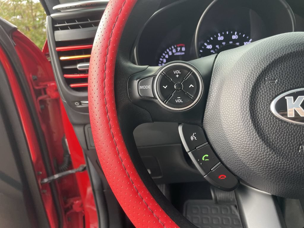 Used 2015 Kia Soul + FWD image 14