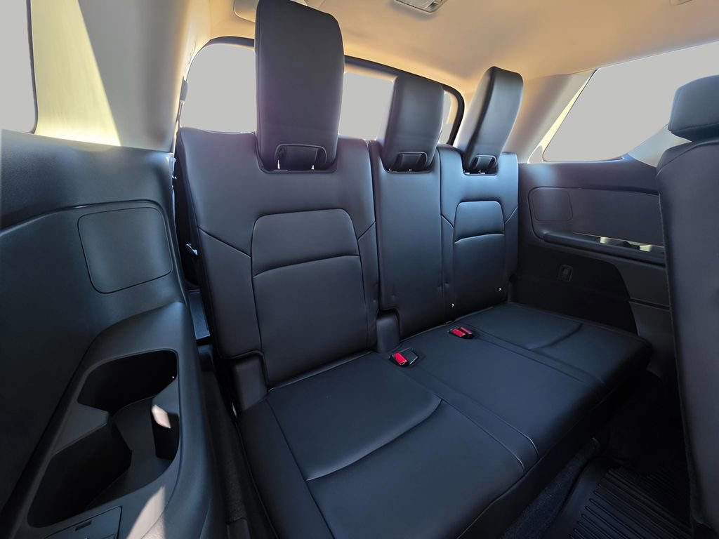 New 2026 Nissan Pathfinder SL image 10