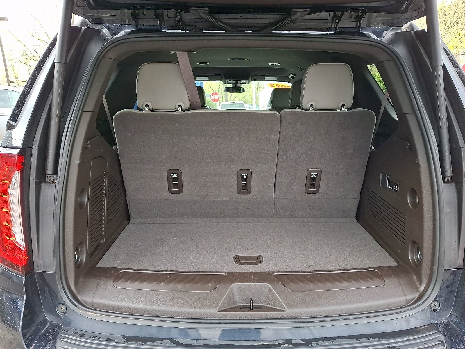 Used 2022 GMC Yukon SLT w/ SLT Luxury Package AWD/4WD image 28