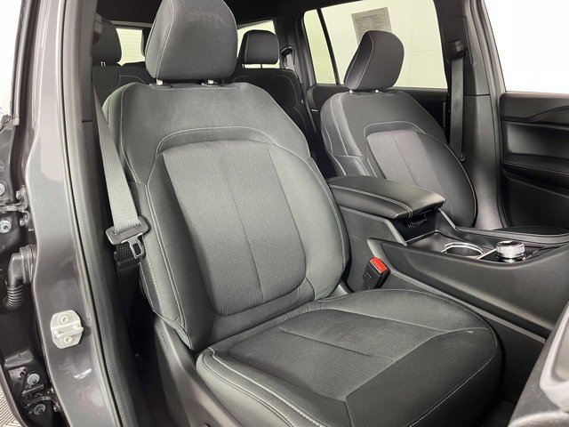 Used 2025 Jeep Grand Cherokee L Laredo image 44