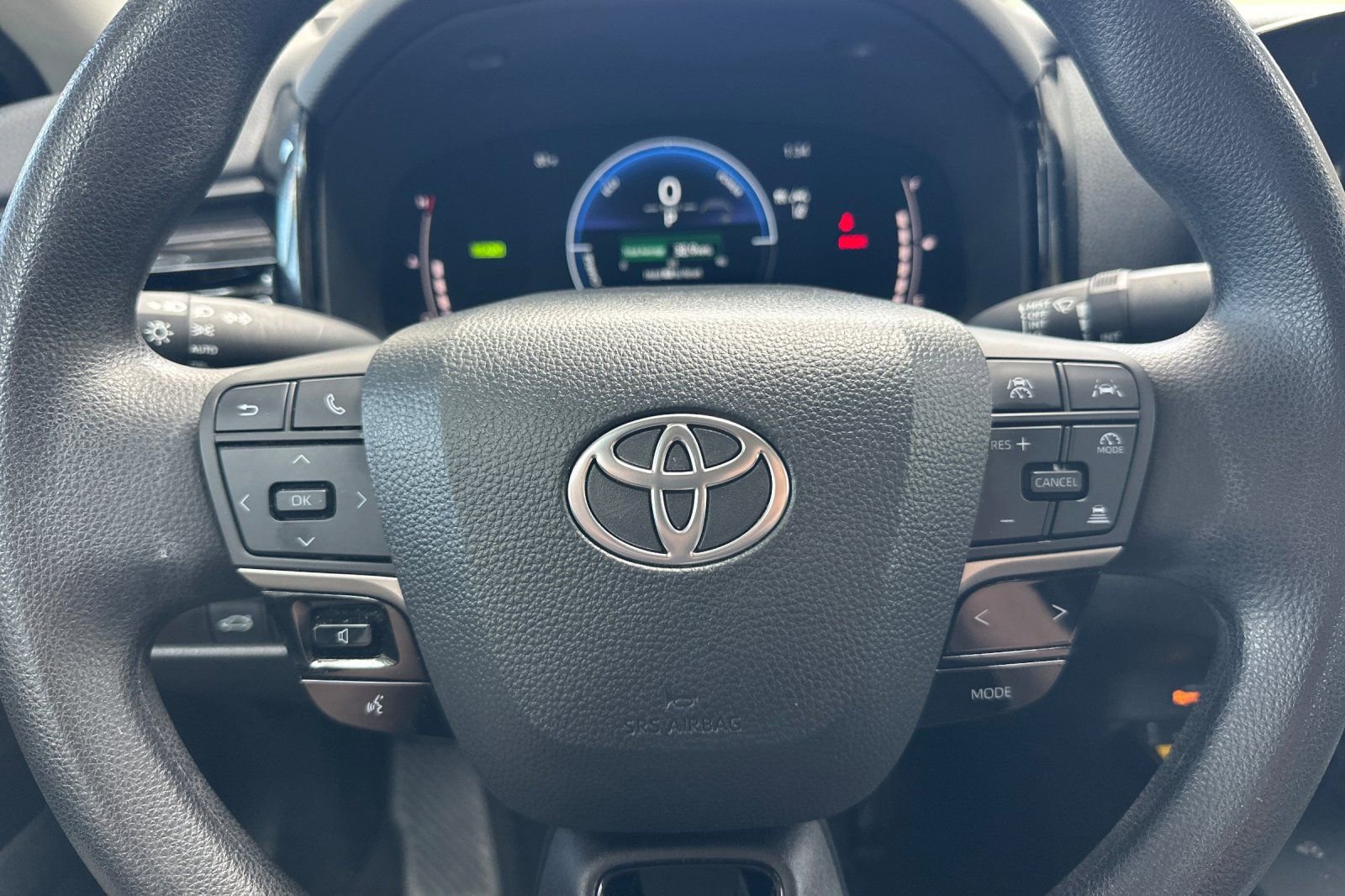 Used 2025 Toyota Camry LE image 23