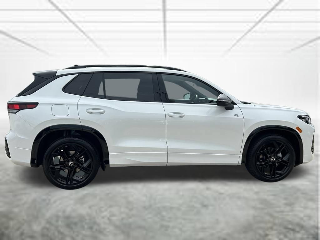New 2026 Volkswagen Tiguan SE R-Line FWD image 7