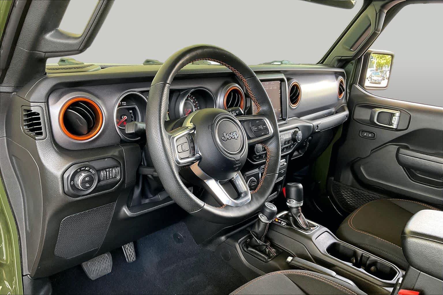Used 2022 Jeep Gladiator Mojave w/ Cold Weather Group AWD/4WD image 16