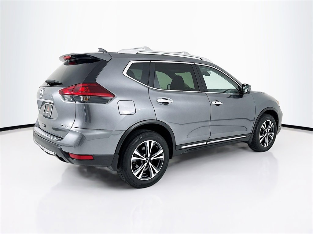 Used 2018 Nissan Rogue SL image 9