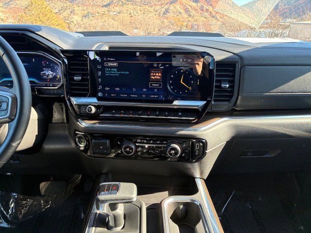 Used 2024 Chevrolet Silverado 1500 LT Trail Boss w/ LT Trail Boss Premium Package image 14