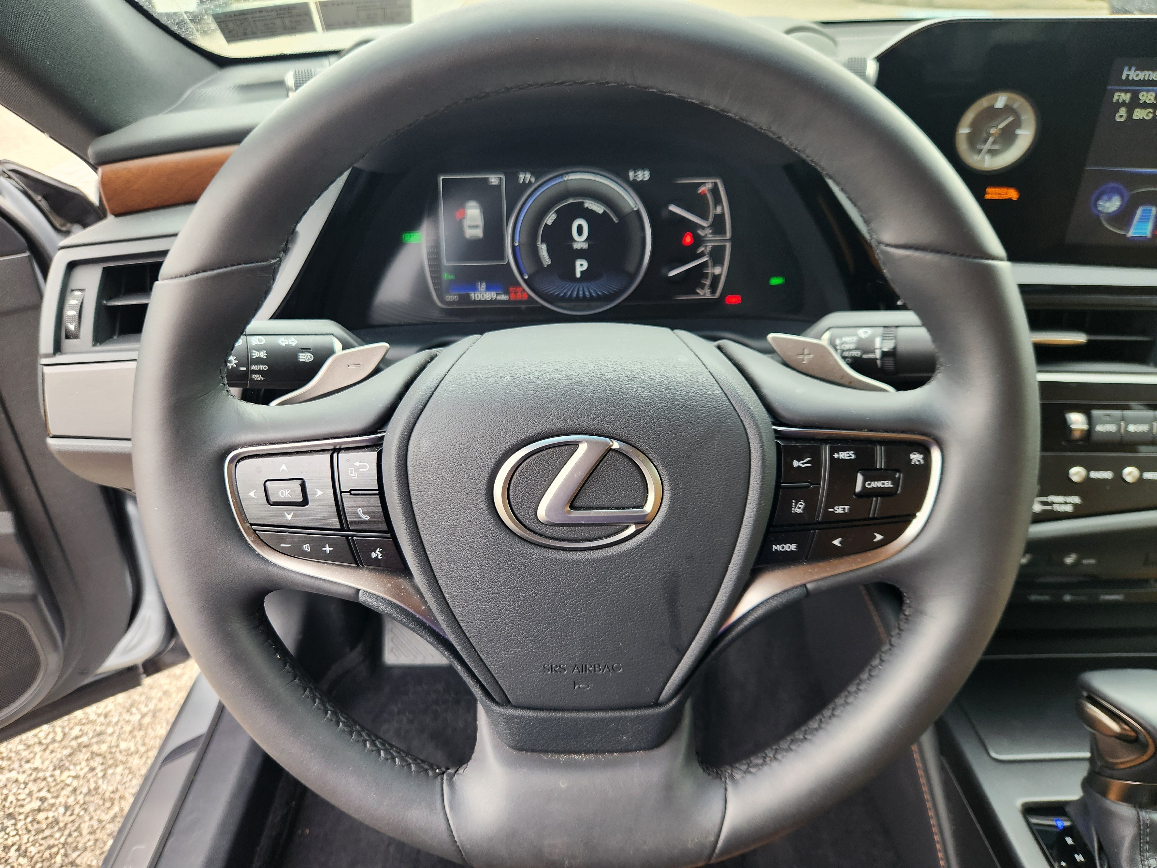 Used 2022 Lexus ES 300h w/ Premium Package FWD image 9
