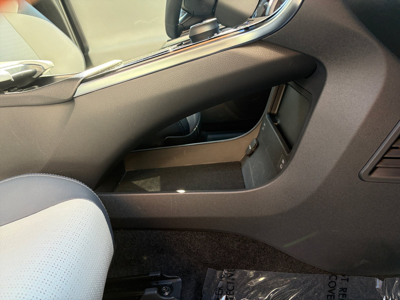Certified 2023 Subaru Solterra AWD image 30