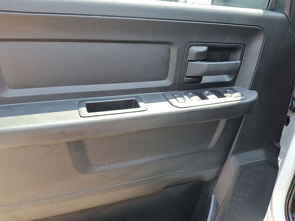 Used 2025 RAM 3500 Tradesman AWD/4WD image 2