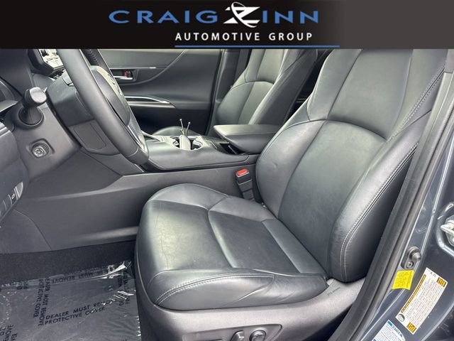 Used 2022 Toyota Venza XLE AWD/4WD image 11
