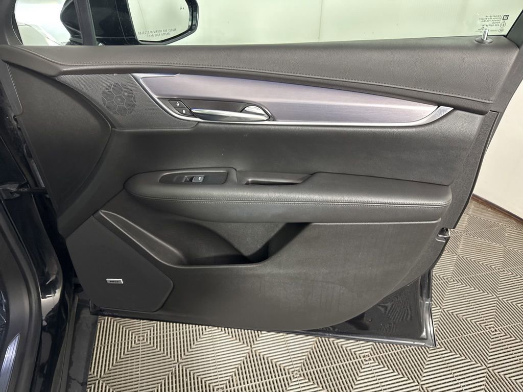 Used 2017 Cadillac XT5 Premium Luxury AWD/4WD image 13