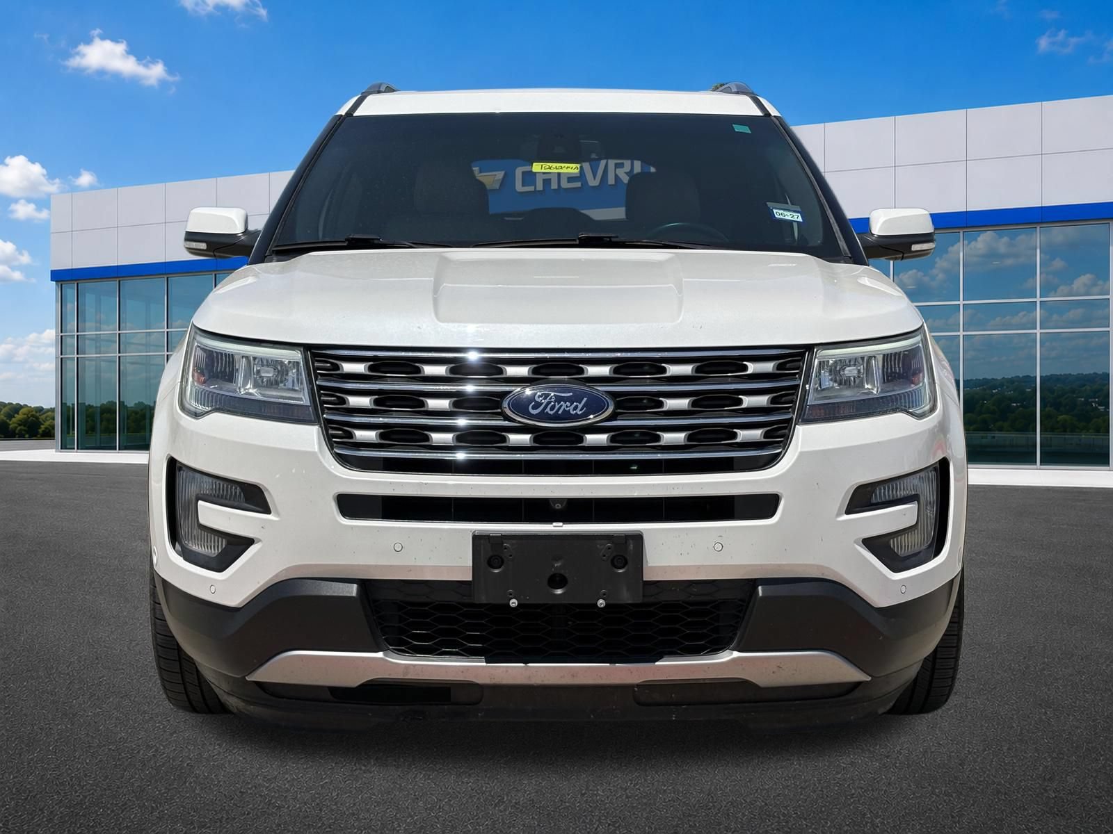 Used 2016 Ford Explorer Limited w/ Equipment Group 301A FWD image 2