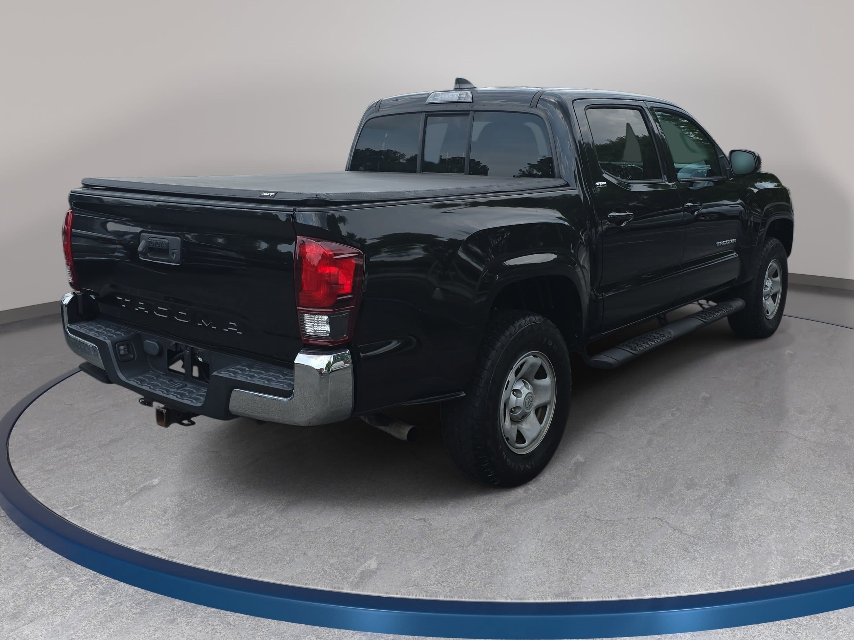 Used 2022 Toyota Tacoma SR5 RWD image 5