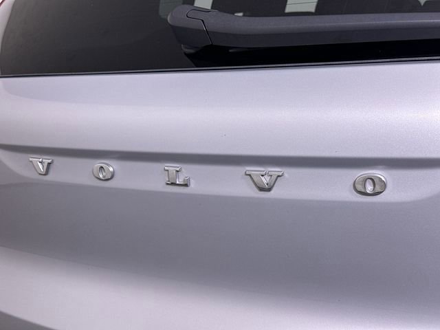 Used 2023 Volvo XC40 B5 Core image 89