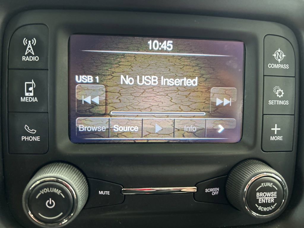 Used 2018 Jeep Compass Latitude w/ Cold Weather Group image 12