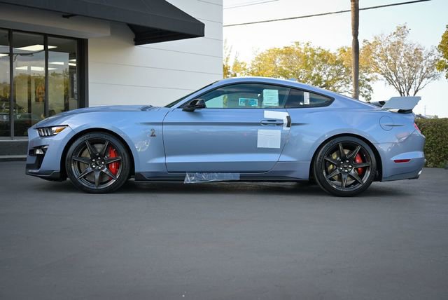 Used 2022 Ford Mustang Shelby GT500 w/ Carbon Fiber Track Pack image 6