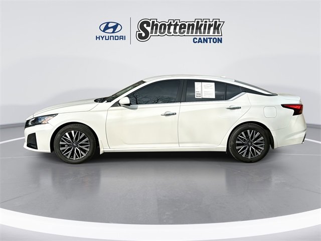 Used 2023 Nissan Altima 2.5 SV image 5