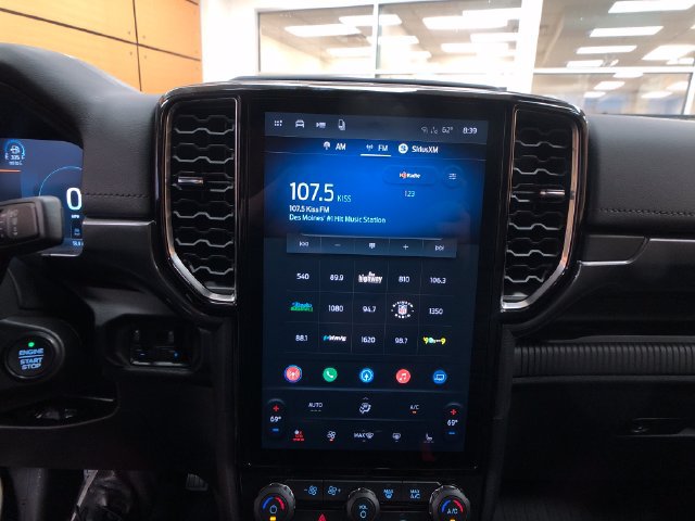 New 2026 Ford Ranger Lariat w/ Black Appearance Package AWD/4WD image 15