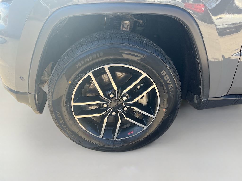 Used 2019 Jeep Grand Cherokee Trailhawk w/ Trailhawk Luxury Group AWD/4WD image 30