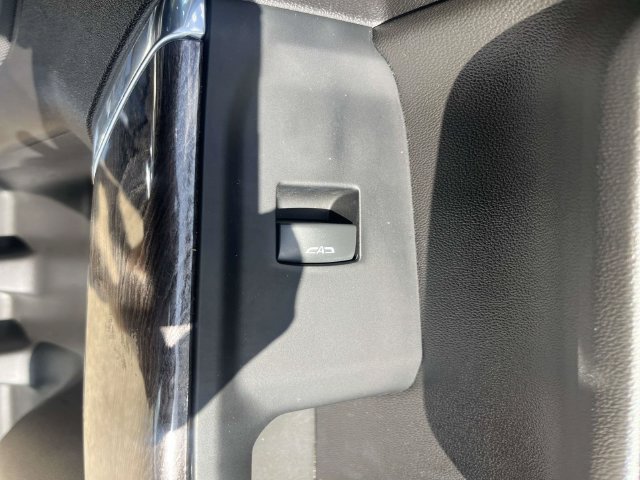 Used 2022 Chevrolet Silverado 1500 LTZ w/ Safety Package II AWD/4WD image 18