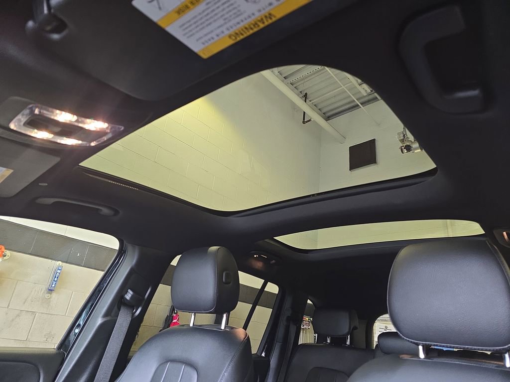 Certified 2021 Mercedes-Benz GLB 250 4MATIC image 31