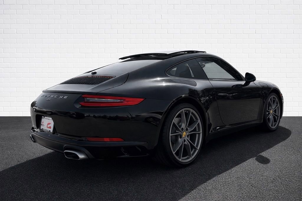 Used 2019 Porsche 911 Carrera image 4