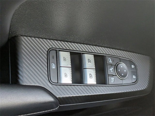 Used 2024 Mitsubishi Outlander FWD image 27