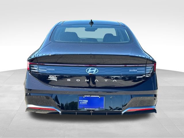 New 2026 Hyundai Sonata Limited FWD image 4