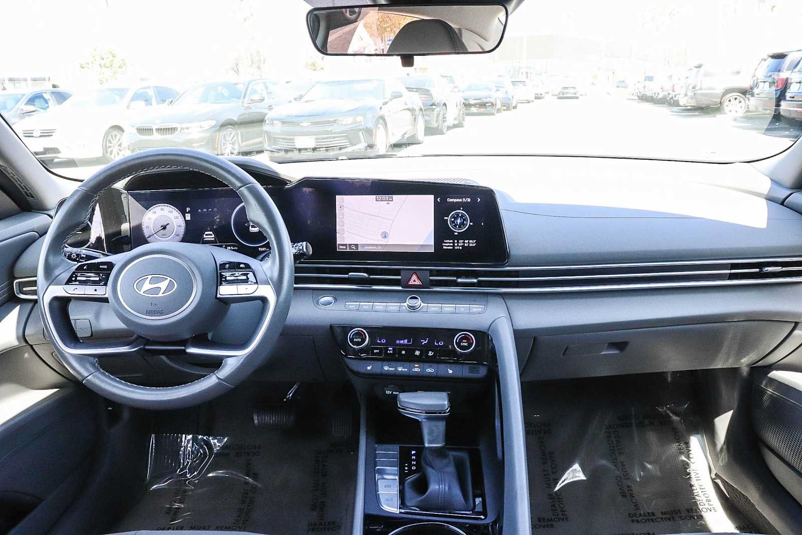 Used 2025 Hyundai Elantra SEL FWD image 17