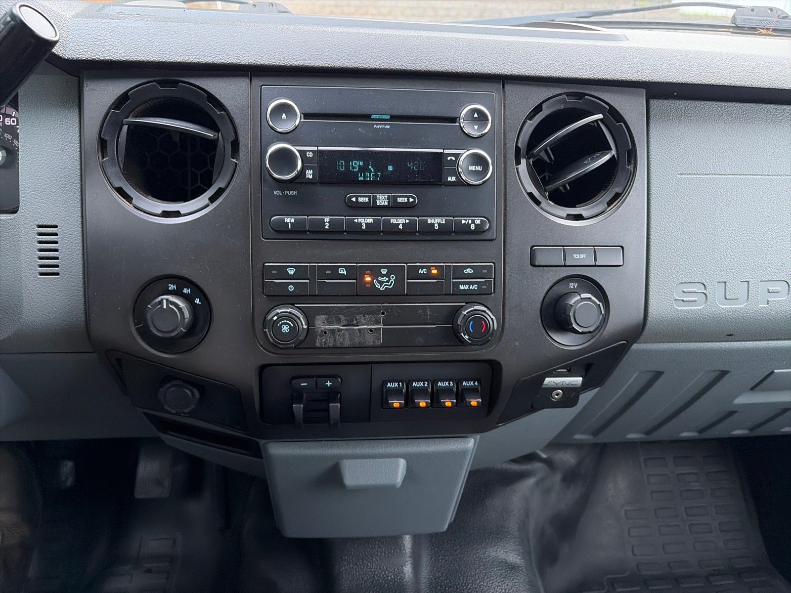 Used 2015 Ford F450 XL w/ Power Equipment Group AWD/4WD image 19