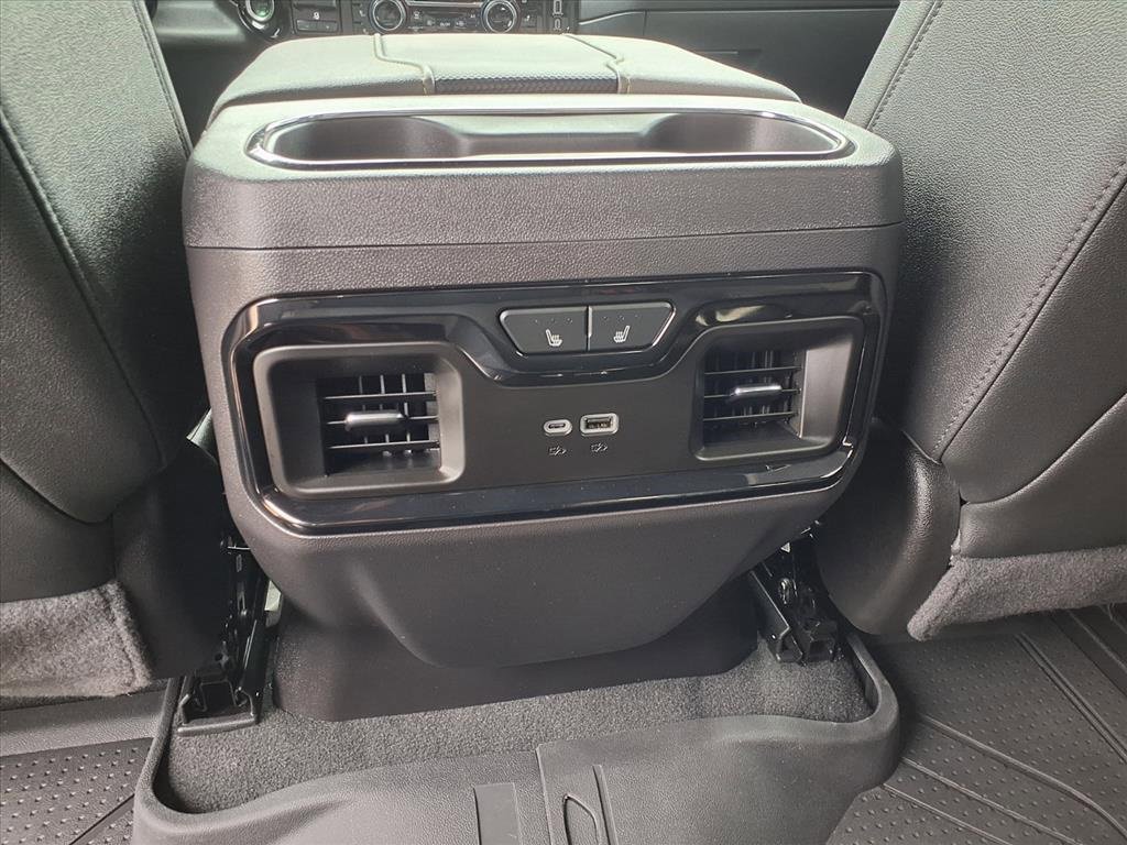 Used 2024 Chevrolet Silverado 1500 ZR2 image 17