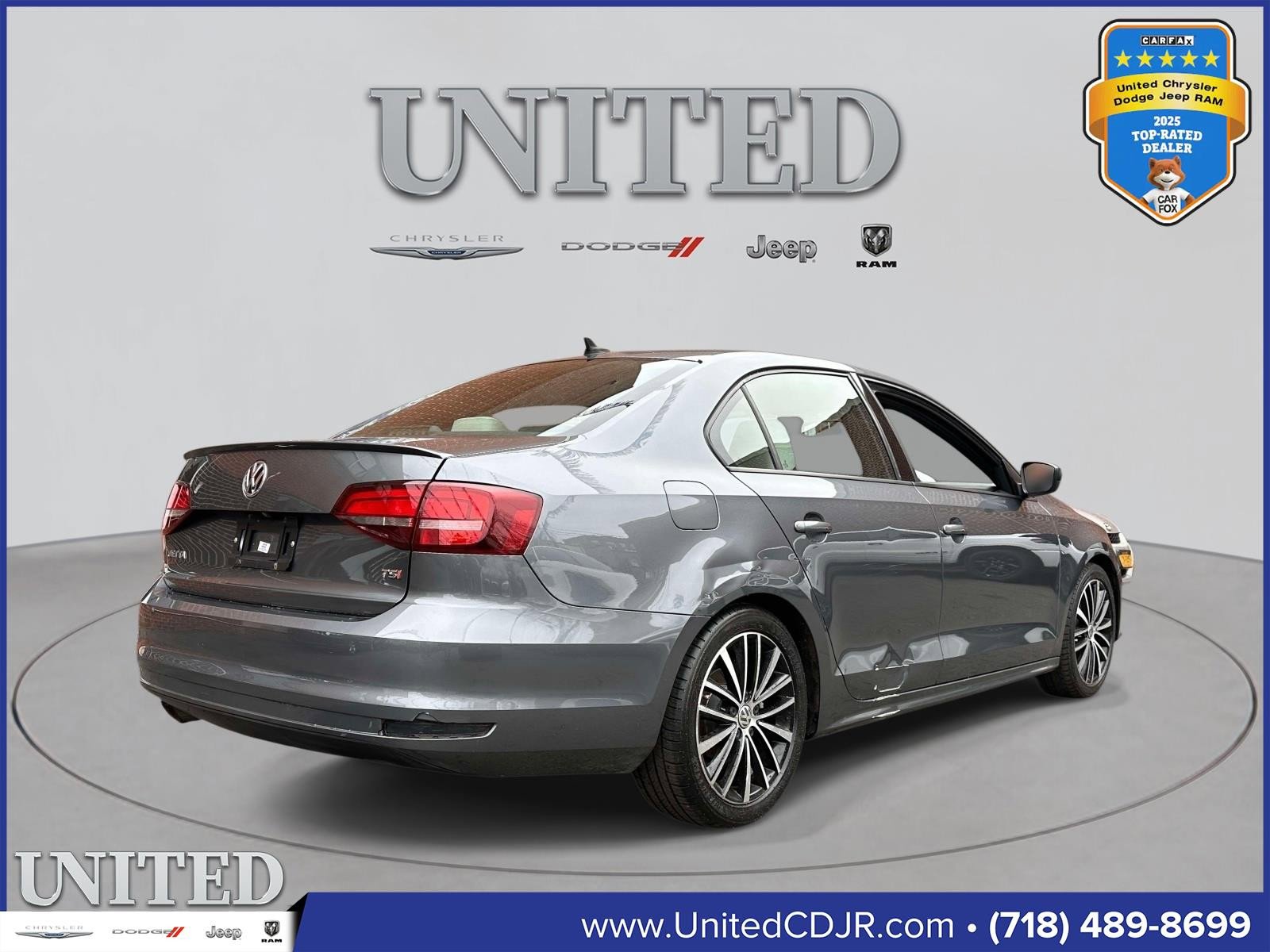 Used 2016 Volkswagen Jetta Sport w/ Lighting Package image 2