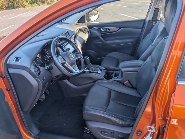 Used 2021 Nissan Rogue Sport SL w/ Premium Package AWD/4WD image 15