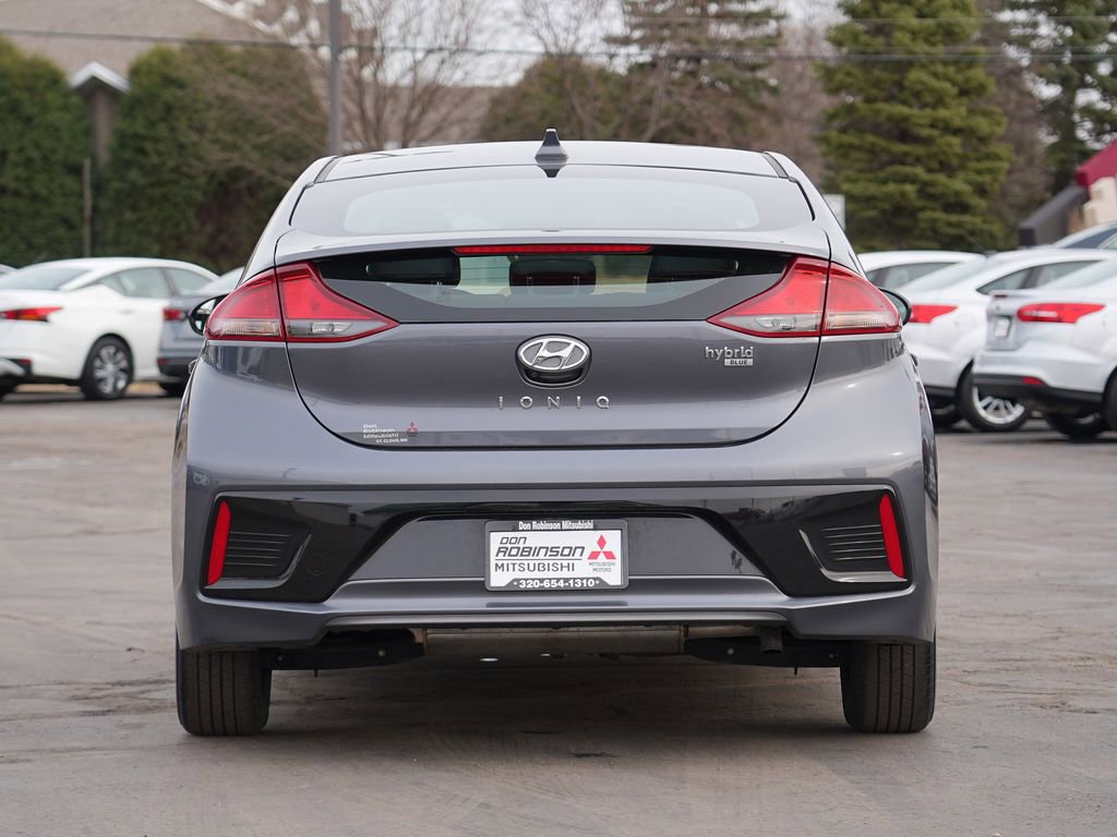 Used 2018 Hyundai Ioniq Blue FWD image 4