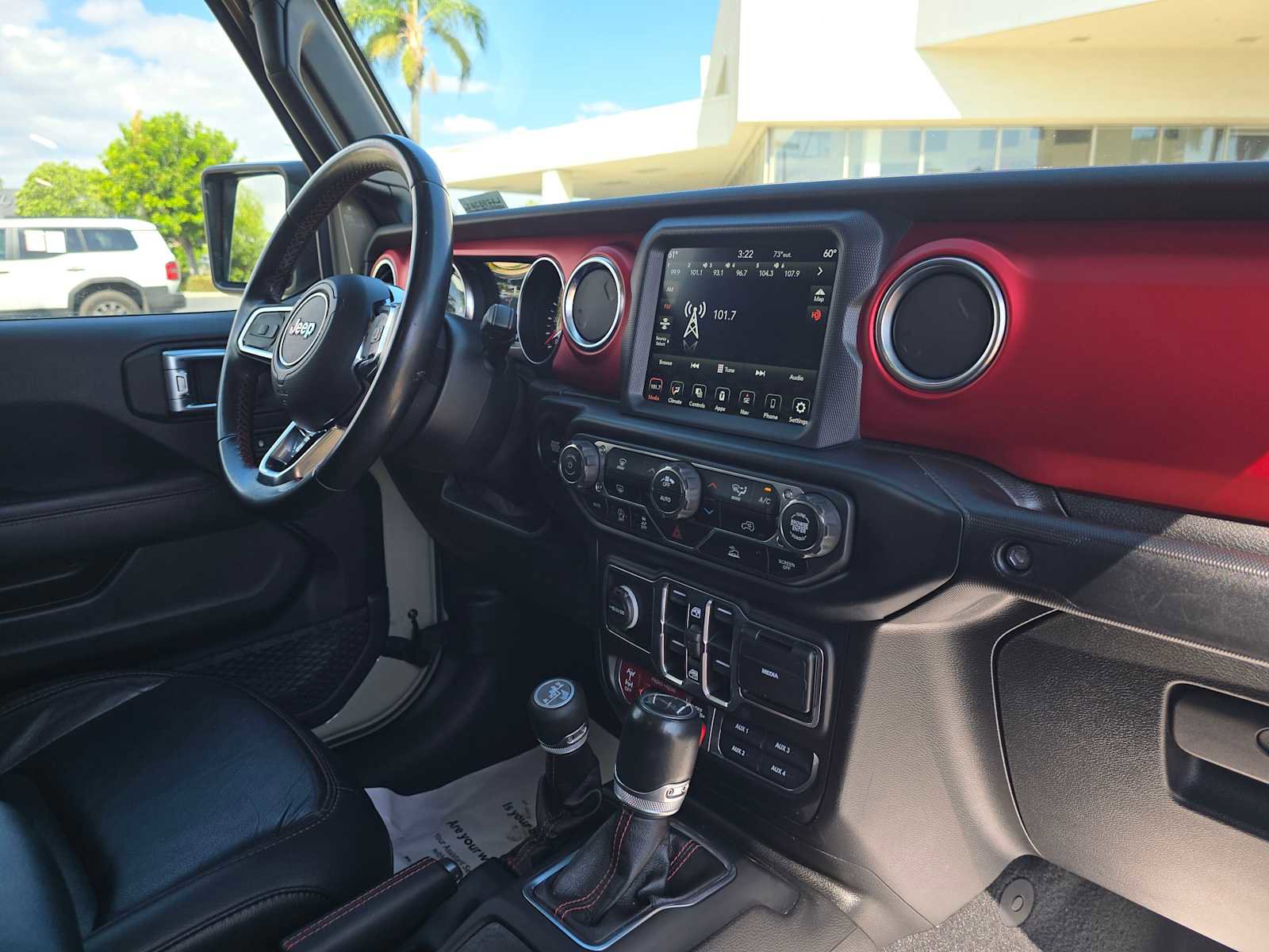 Used 2020 Jeep Gladiator Rubicon AWD/4WD image 10