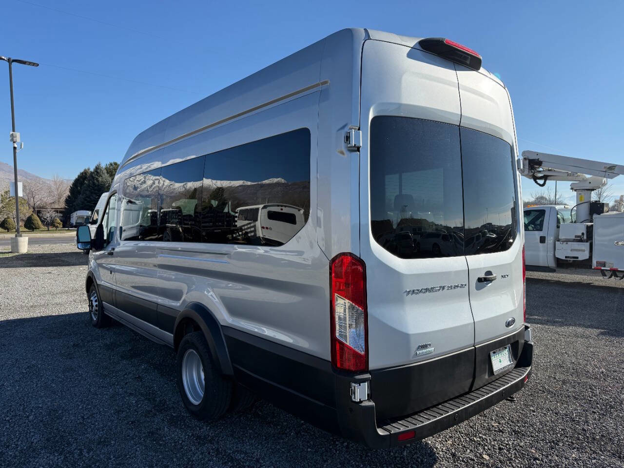 Used 2022 Ford Transit 350 XLT image 5