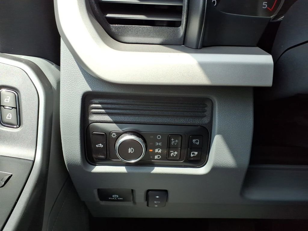 New 2026 Ford F600 4x4 Regular Cab Super Duty image 10