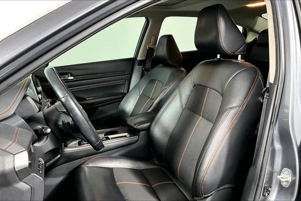 Used 2019 Nissan Altima 2.5 SR w/ SR Premium Package FWD image 25