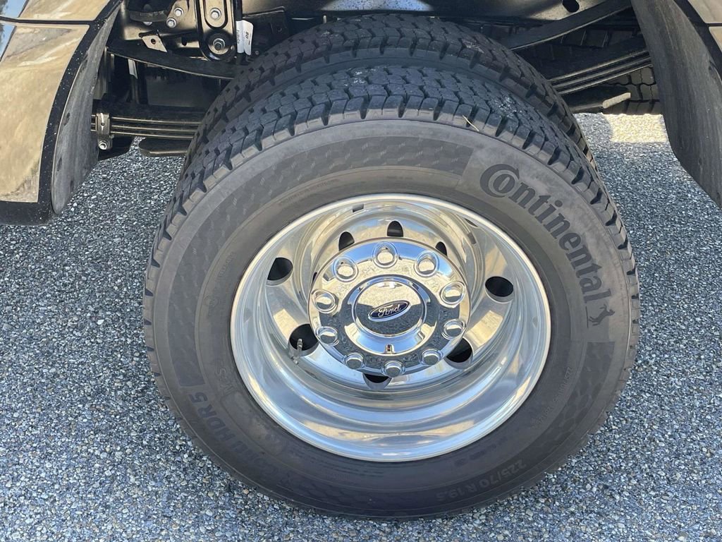 New 2026 Ford F450 Platinum w/ Platinum Plus Package AWD/4WD image 9