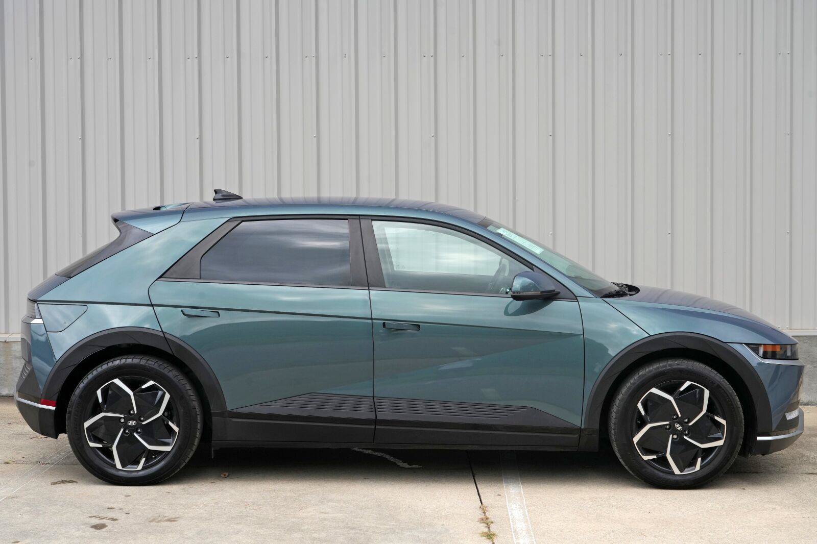 Used 2024 Hyundai Ioniq 5 SEL RWD image 50